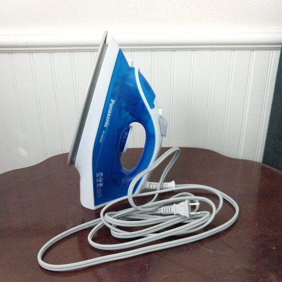 Panasonic 1500W Advanced Titanium Coated Sole Plate Vertical Steam/Dry Iron - Picture 8 of 15